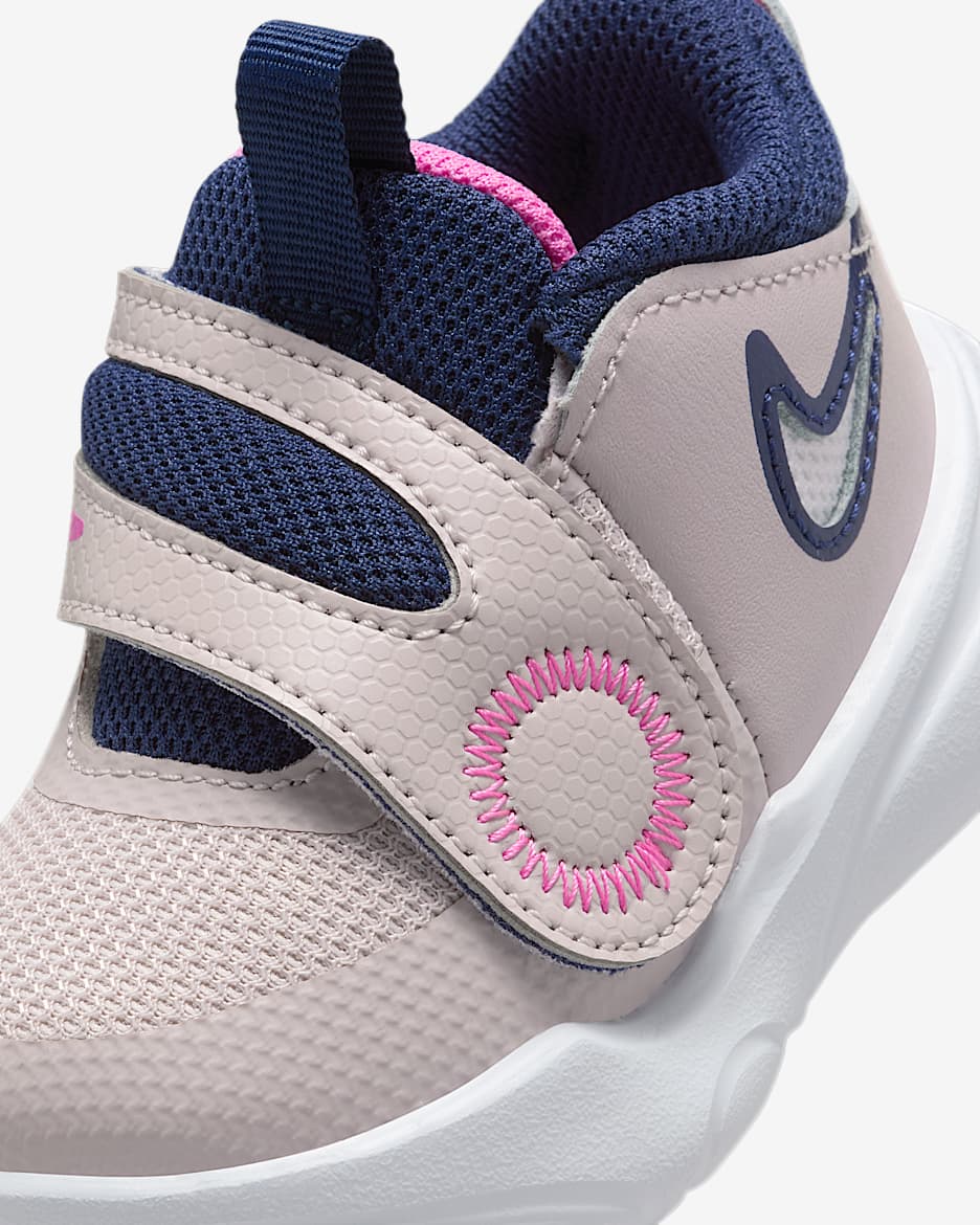 Tenis para bebe e infantil Nike Team Hustle D 11